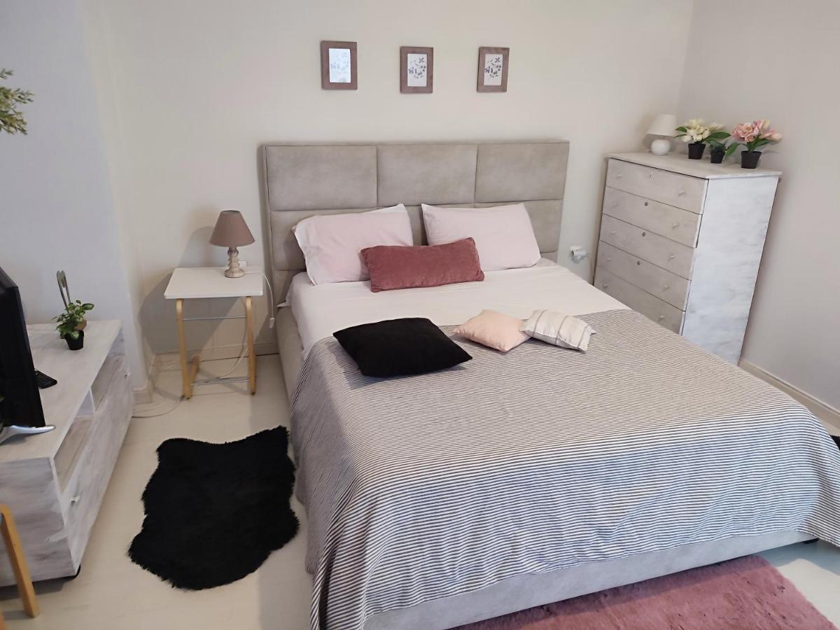 CKBSM Kalamata apartment Bagian luar foto